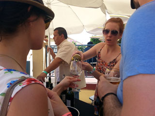 WINEFEST-Pouring-at-Booth